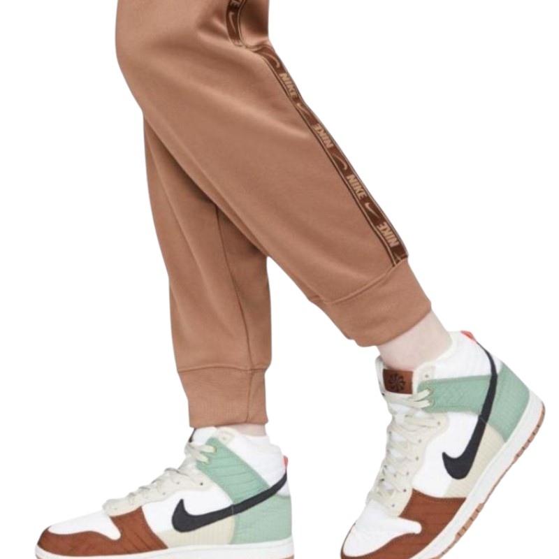 gunaikeio-panteloni-forma-nike-nsw-pk-tape-reg-w-pants-dm4645-256-kafe-nexstep (3)