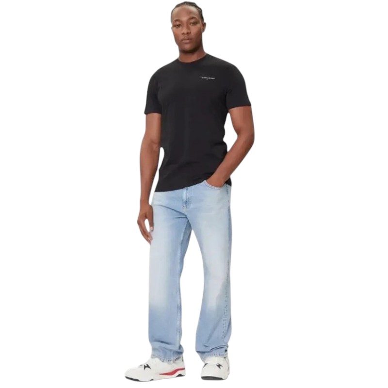 andriko-kontomaniko-blouzaki-t-shirt-tommy-hilfiger-tommy-jeans-dm0dm21780-bds-black-nexstep (4)