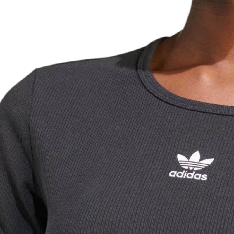 gunaikeia-athlitiki-blouzaki-adidas-originals-essentials-rib-cropped-t-shirt-ii8057-black-nexstep (3)