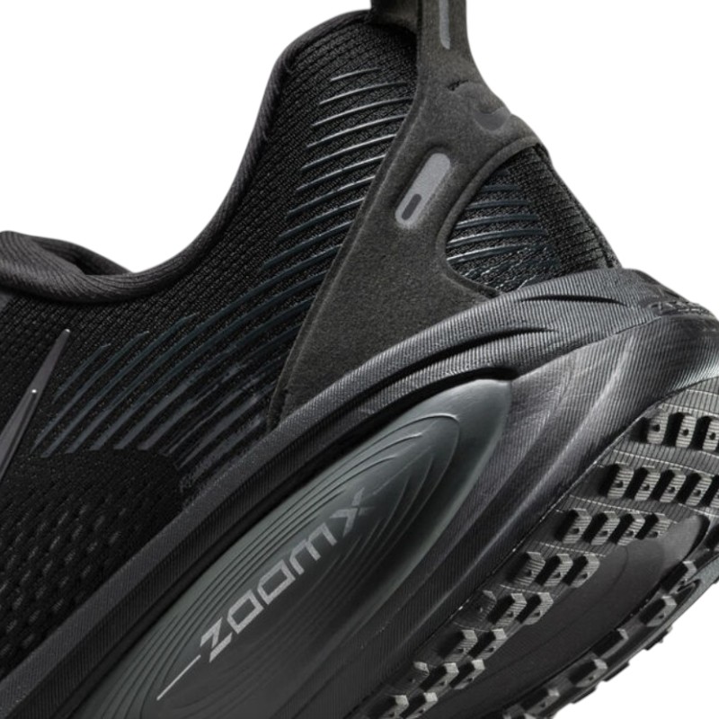 andrika-sneakers-treksimatos-nike-vomero-18-hm6803-005-black-nexstep (5)