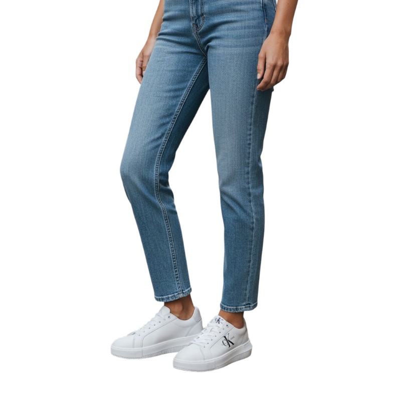 gunaikeia-dermatina-sneakers-calvin-klein-chunky-cupsole-mono-yw0yw00823-9687e30-white-nexstep (6)
